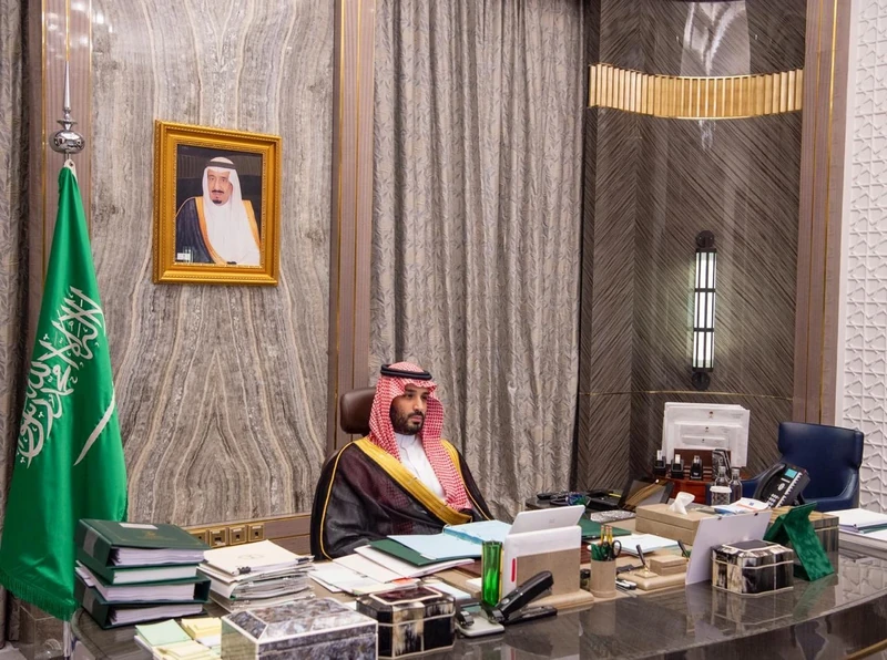سيدي خادم الحرمين الشريفين يرأس جلسة مجلس الوزراء عبر الاتصال المرئي - صورة 6