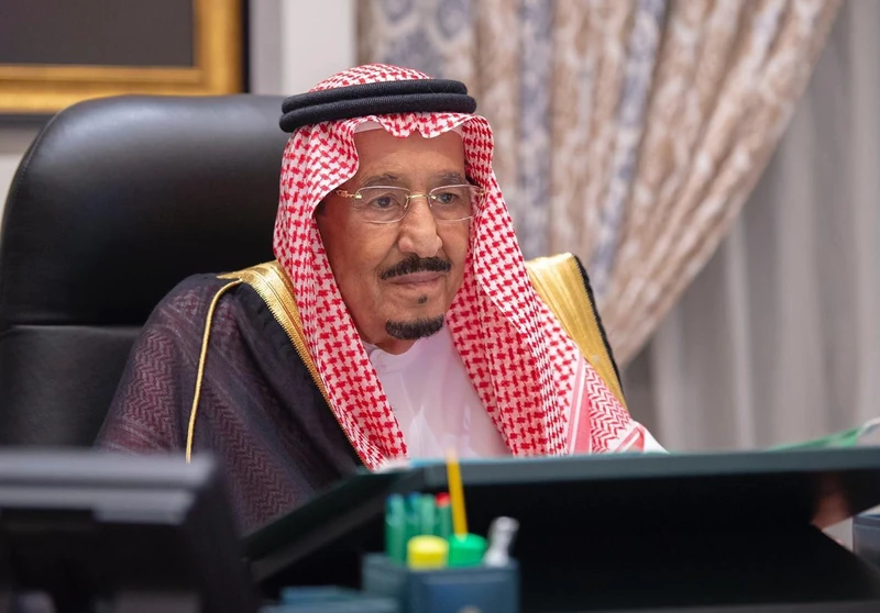 سيدي خادم الحرمين الشريفين يرأس جلسة مجلس الوزراء عبر الاتصال المرئي - صورة 2