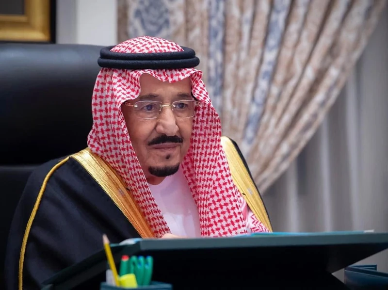 سيدي خادم الحرمين الشريفين يرأس جلسة مجلس الوزراء عبر الاتصال المرئي - صورة 2