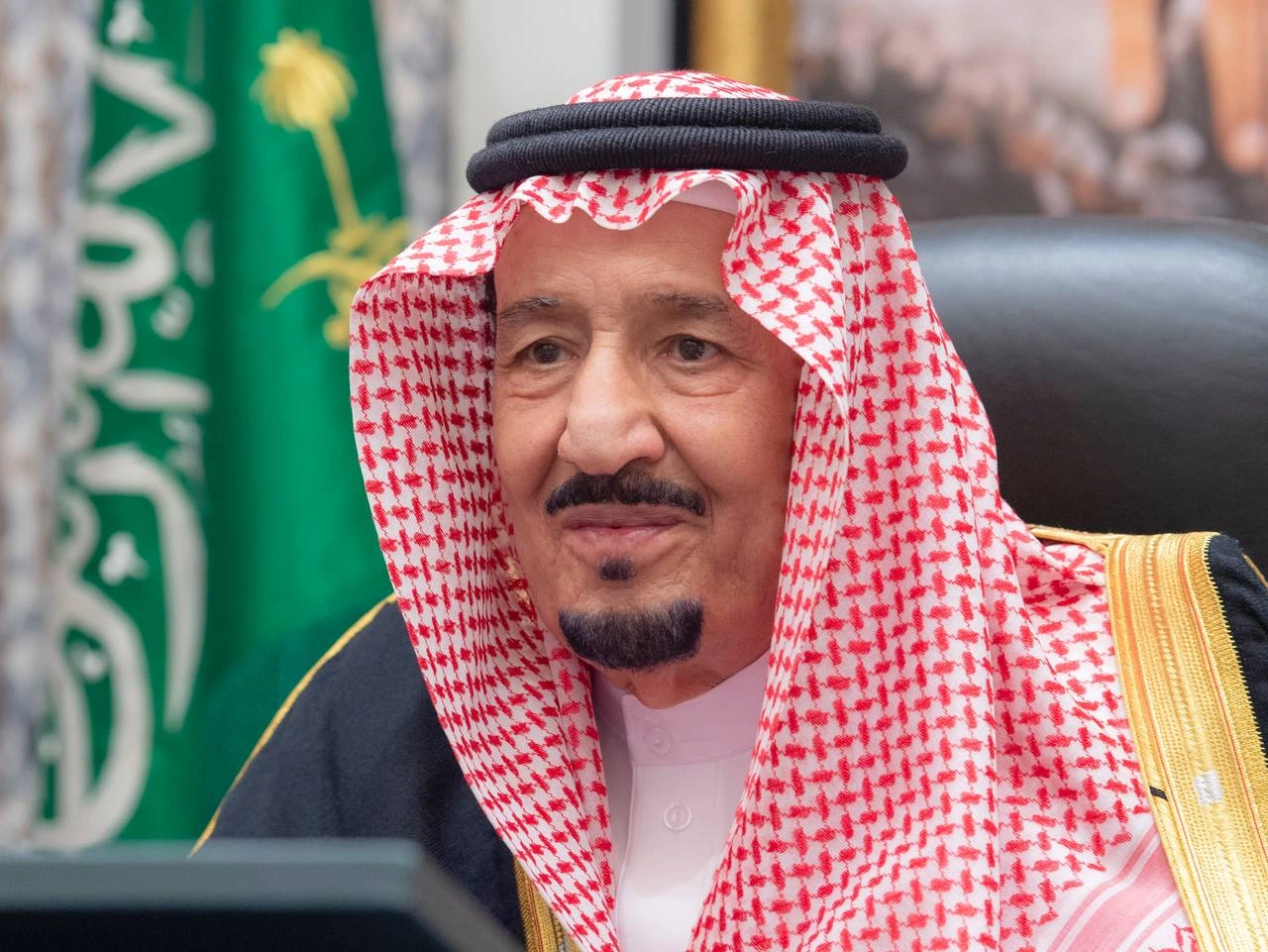 سيدي خادم الحرمين الشريفين يرأس جلسة مجلس الوزراء عبر الاتصال المرئي - صورة 1