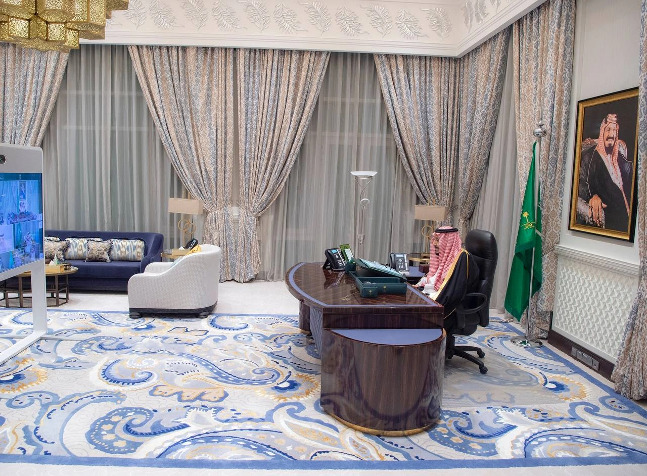 سيدي خادم الحرمين الشريفين يرأس جلسة مجلس الوزراء عبر الاتصال المرئي - صورة 1