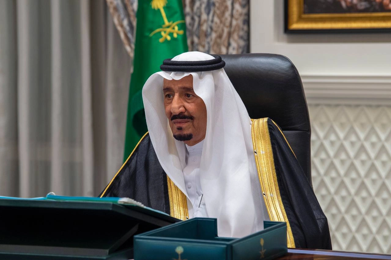 سيدي خادم الحرمين الشريفين يرأس جلسة مجلس الوزراء عبر الاتصال المرئي - صورة 1