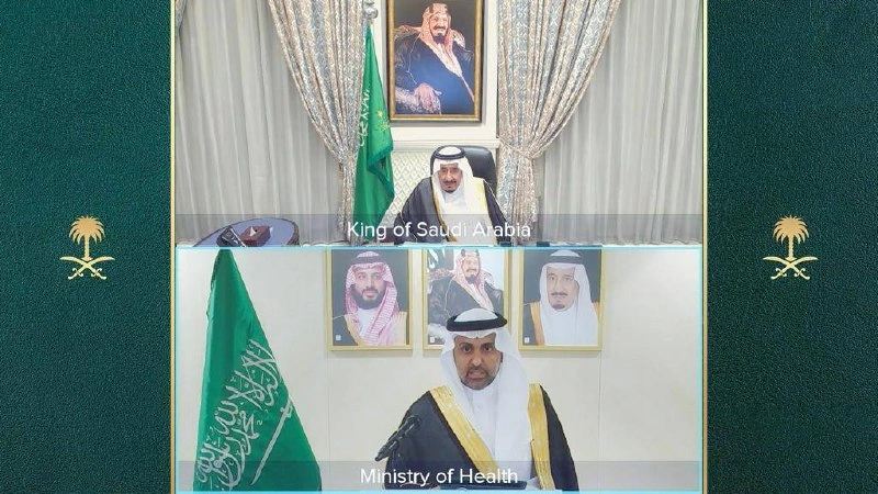 وزير الصحة يؤدي القسم أمام سيدي خادم الحرمين الشريفين - صورة 1