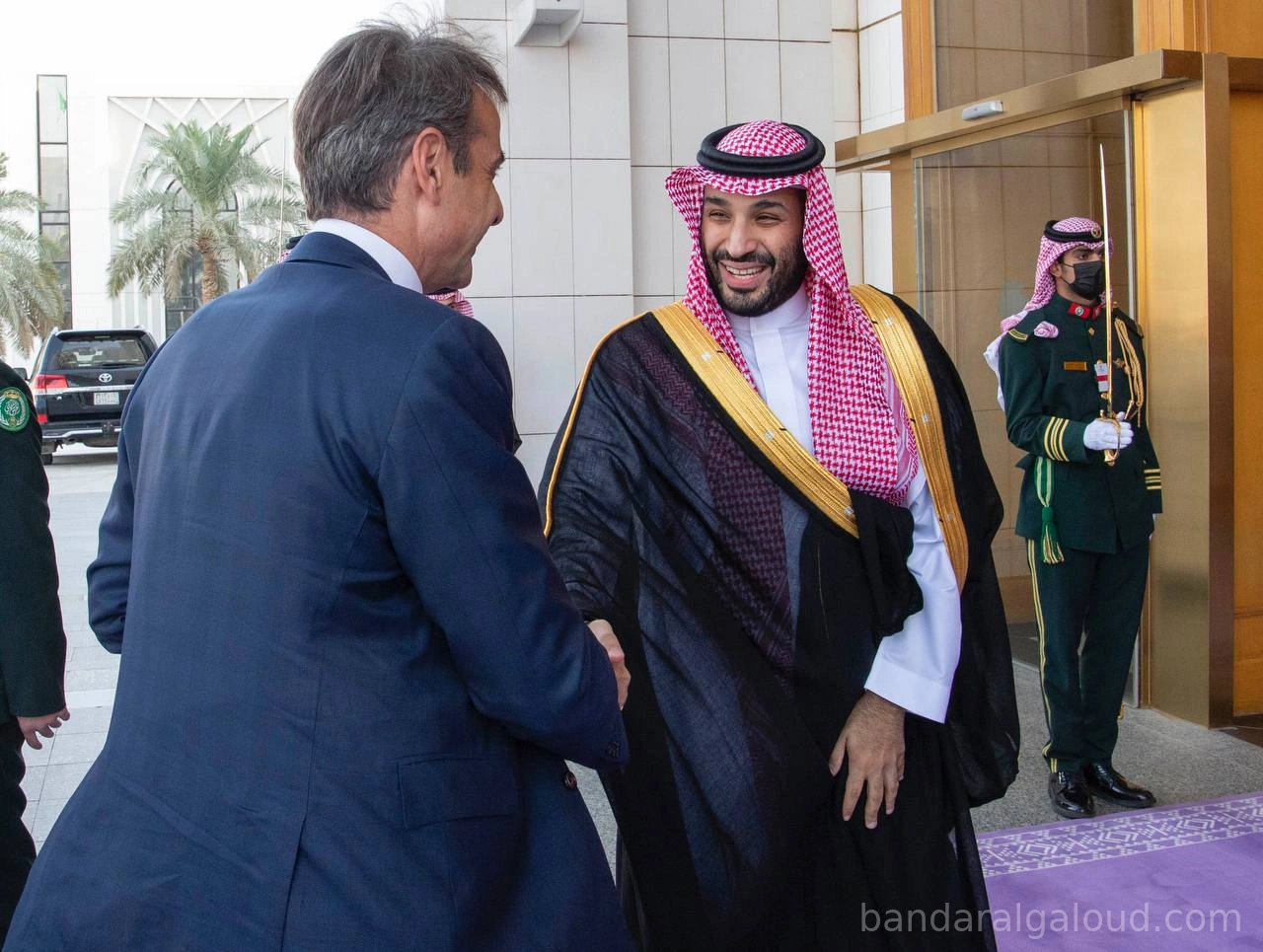 سمو سيدي ولي العهد يلتقي رئيس وزراء اليونان لتعزيز آفاق التعاون - صورة 1