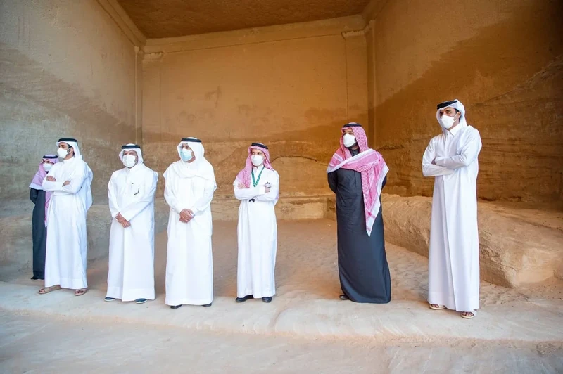 سمو سيدي ولي العهد يصحب سمو أمير دولة قطر جولة على المواقع الأثرية في العلا - صورة 7