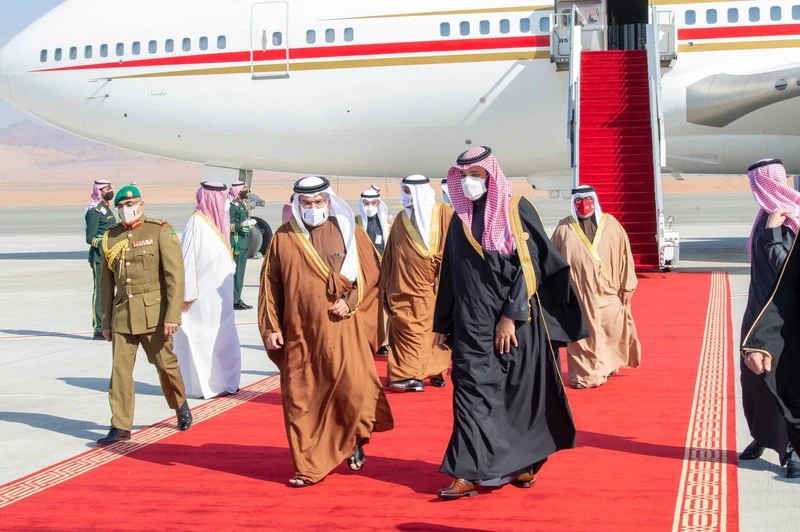 سمو سيدي ولي العهد يستقبل قادة ورؤساء وفود دول مجلس التعاون - صورة 6