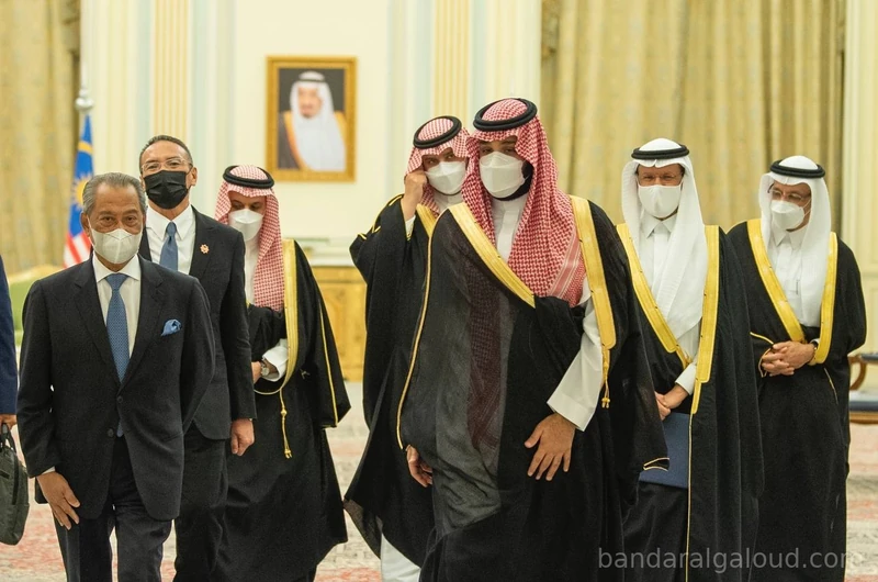 سمو سيدي ولي العهد يجتمع مع رئيس الوزراء الماليزي - صورة 13