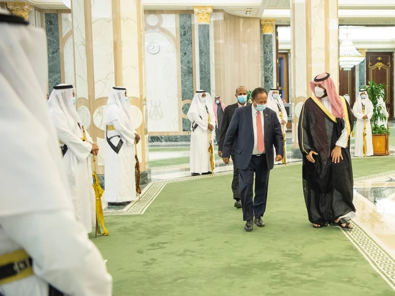 سمو سيدي ولي العهد يجتمع مع دولة رئيس الوزراء السوداني - صورة 2
