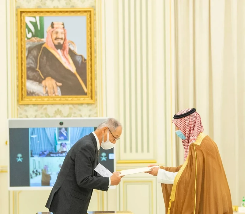 سفراء دول شقيقة وصديقة يقدمون أوراق اعتمادهم أمام سيدي خادم الحرمين الشريفين - صورة 11