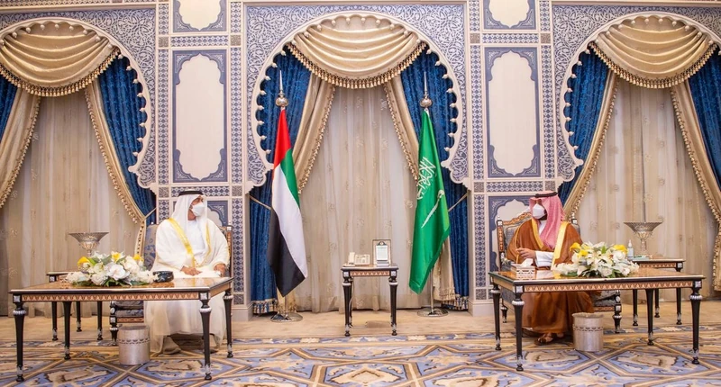 سمو سيدي ولي العهد يستقبل سمو ولي عهد أبو ظبي الشيخ محمد بن زايد - صورة 4