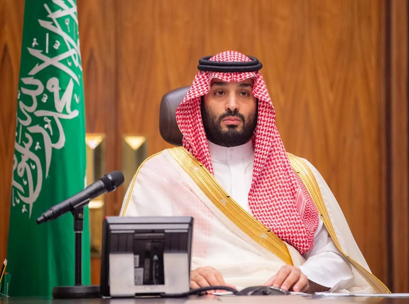 سمو سيدي ولي العهد يعايد منسوبي وزارة الدفاع بمناسبة عيد الفطر المبارك - صورة 2