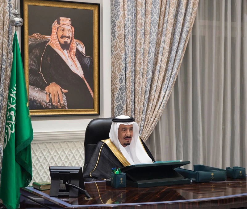 سيدي خادم الحرمين الشريفين يرأس جلسة مجلس الوزراء عبر الاتصال المرئي - صورة 2