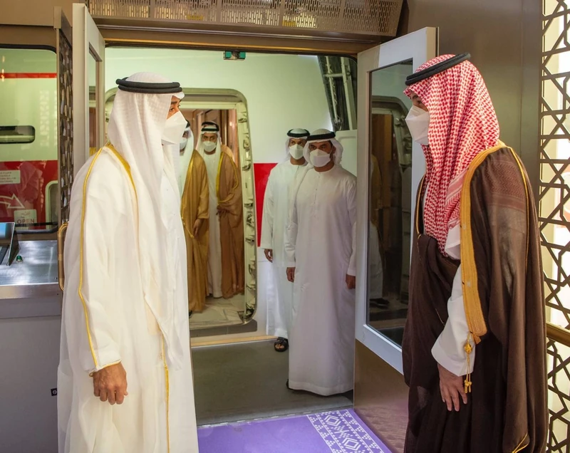 سمو سيدي ولي العهد يستقبل سمو ولي عهد أبوظبي الشيخ محمد بن زايد في الرياض - صورة 2