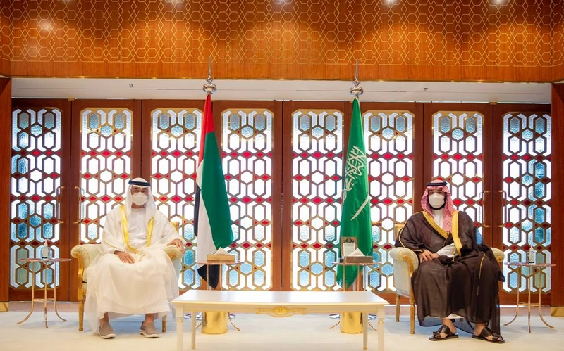 سمو سيدي ولي العهد وسمو ولي عهد أبوظبي يتبادلان التهنئة بقرب حلول عيد الأضحى المبارك - صورة 3