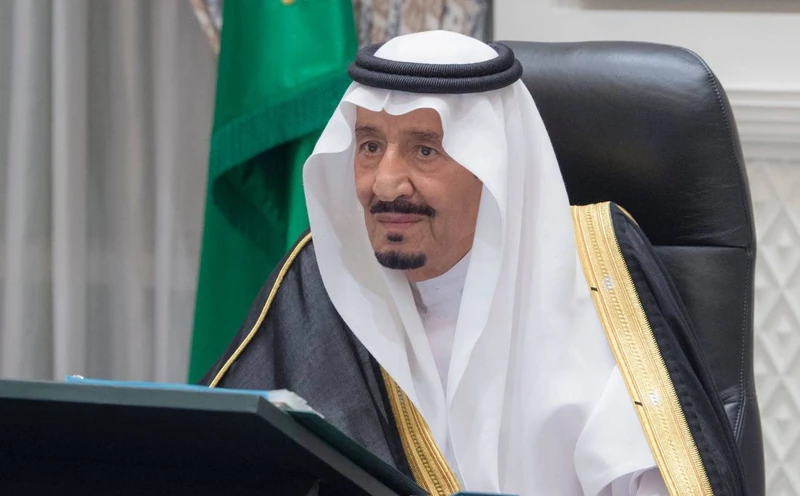 سيدي خادم الحرمين الشريفين يرأس جلسة مجلس الوزراء عبر الاتصال المرئي - صورة 4
