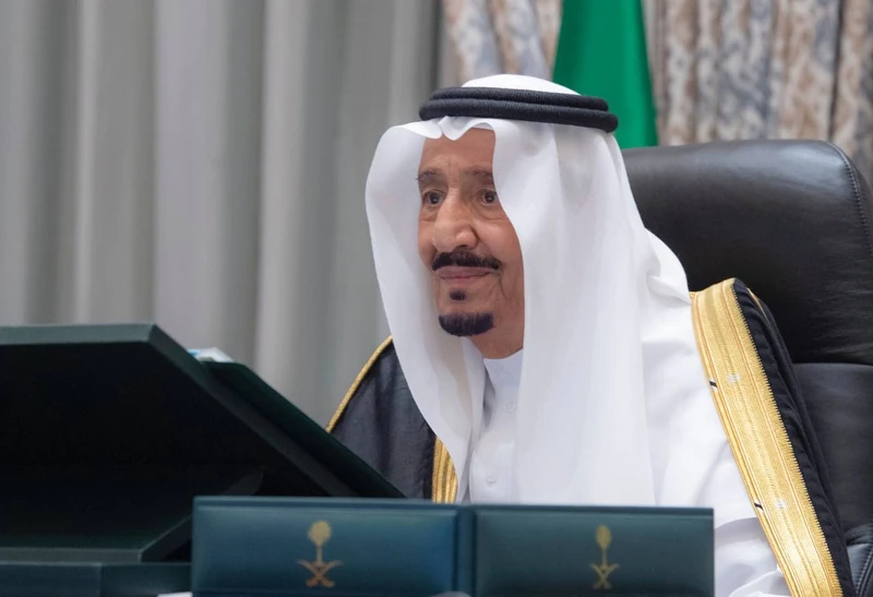 سيدي خادم الحرمين الشريفين يرأس جلسة مجلس الوزراء عبر الاتصال المرئي - صورة 3