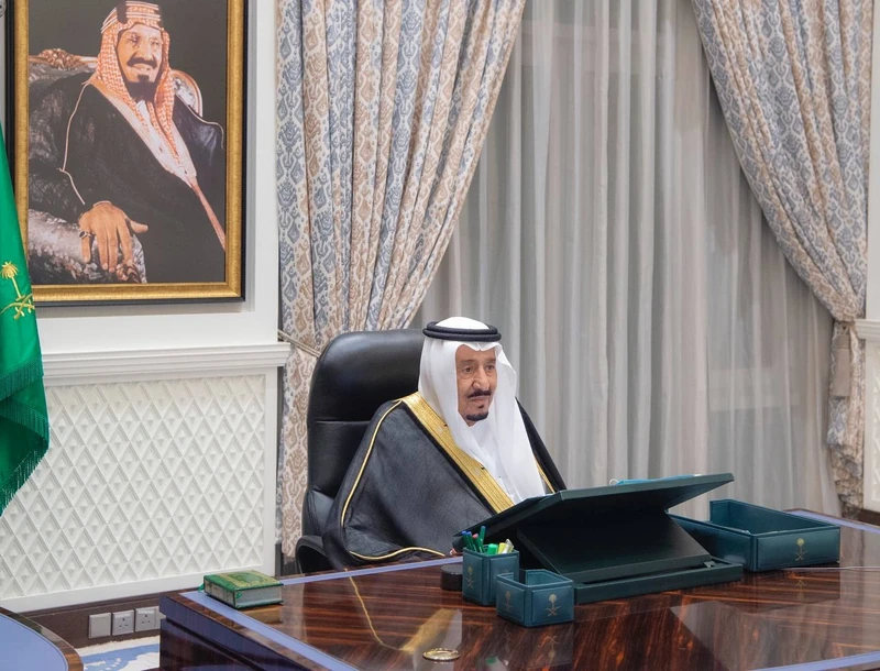 سيدي خادم الحرمين الشريفين يرأس جلسة مجلس الوزراء عبر الاتصال المرئي - صورة 2