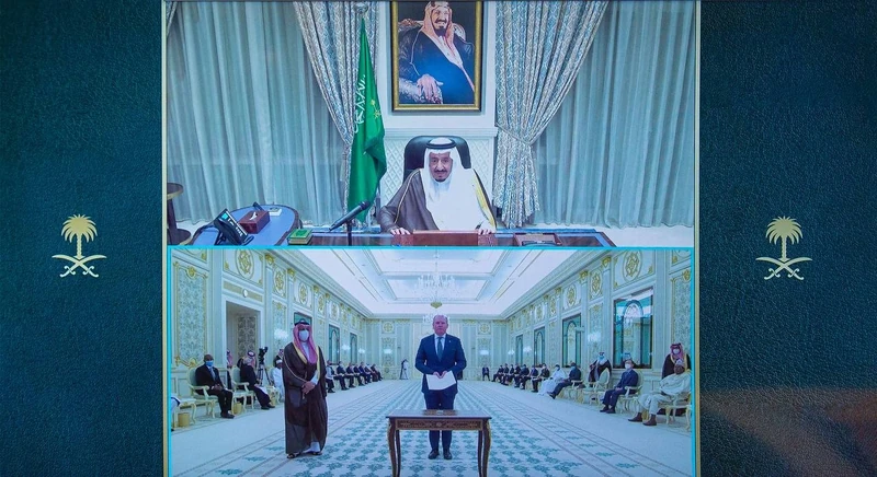 سفراء دول شقيقة وصديقة يقدمون أوراق اعتمادهم أمام سيدي خادم الحرمين الشريفين - صورة 3