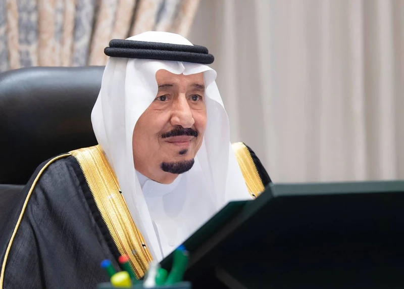 سيدي خادم الحرمين الشريفين يرأس جلسة مجلس الوزراء عبر الاتصال المرئي - صورة 2