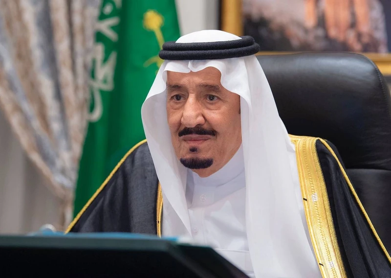 سيدي خادم الحرمين الشريفين يرأس جلسة مجلس الوزراء عبر الاتصال المرئي - صورة 4