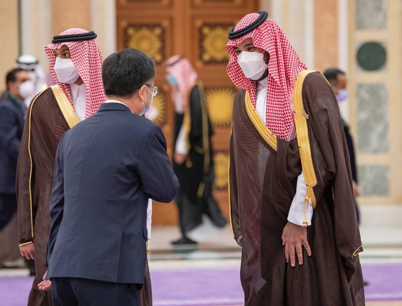 سمو سيدي ولي العهد يستقبل قادة العالم المشاركين في قمة مبادرة الشرق الأوسط الأخضر - صورة 5