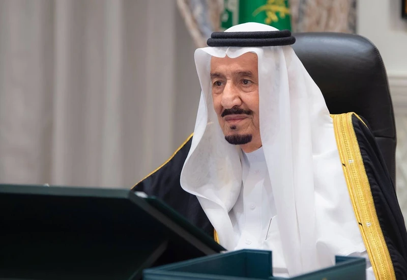 سيدي خادم الحرمين الشريفين يرأس جلسة مجلس الوزراء عبر الاتصال المرئي - صورة 2