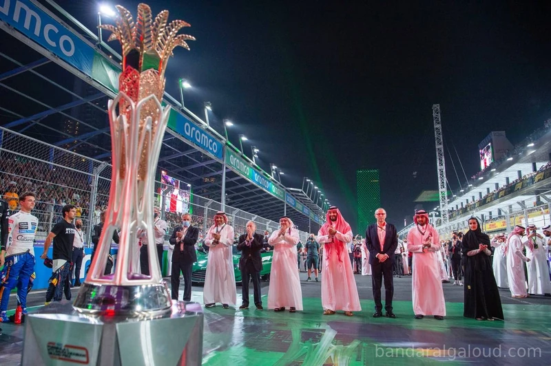 سمو سيدي ولي العهد يشهد سباق جائزة السعودية الكبرى STC للفورمولا 1 - صورة 9