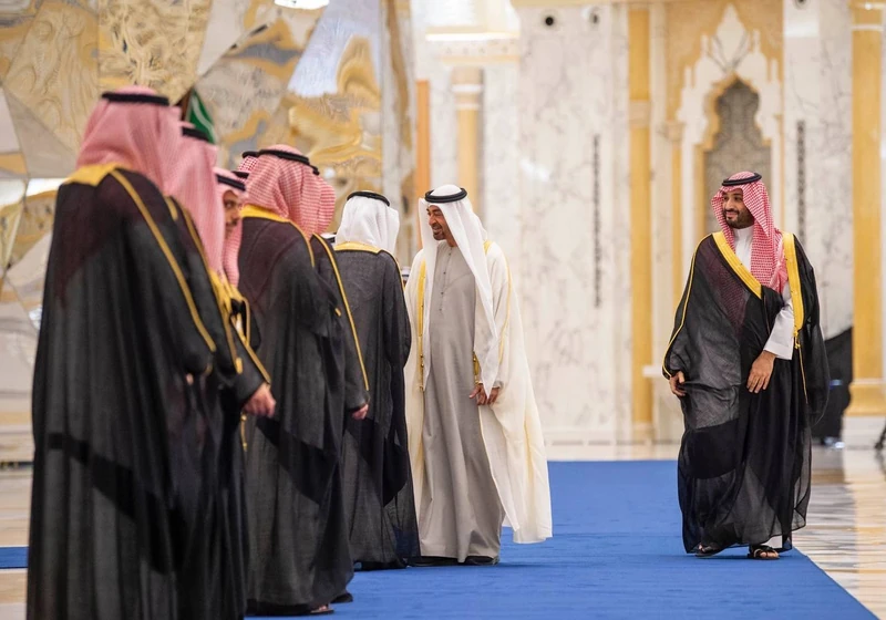 مراسم استقبال رسمية لسمو سيدي ولي العهد في قصر الوطن في العاصمة الإماراتية أبوظبي بمناسبة زيارته الرسمية - صورة 4