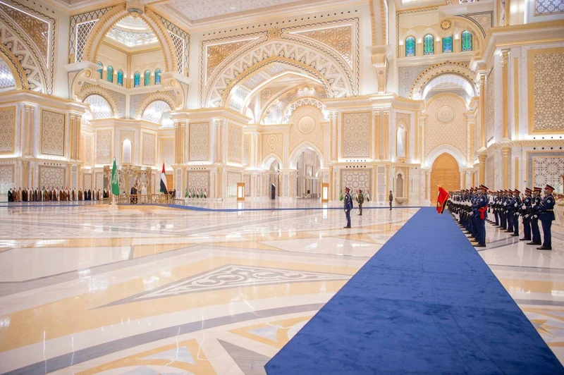 مراسم استقبال رسمية لسمو سيدي ولي العهد في قصر الوطن في العاصمة الإماراتية أبوظبي بمناسبة زيارته الرسمية - صورة 6