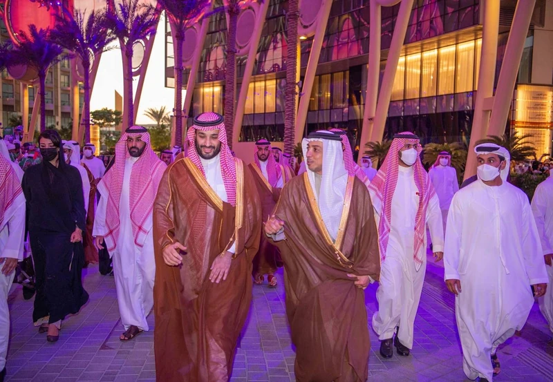 سمو سيدي ولي العهد يزور الجناح الإماراتي في معرض إكسبو 2020 دبي - صورة 2