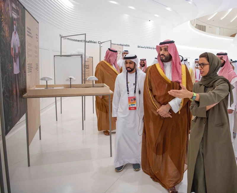 سمو سيدي ولي العهد يزور الجناح الإماراتي في معرض إكسبو 2020 دبي - صورة 3