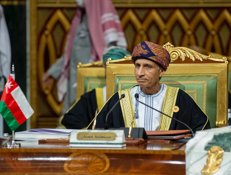 أصحاب الجلالة والسمو قادة ورؤساء وفود دول مجلس التعاون خلال أعمال اجتماع الدورة 42 للمجلس الأعلى. - صورة 10