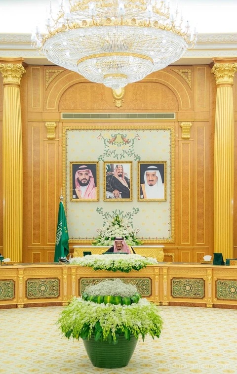 سيدي خادم الحرمين الشريفين يرأس جلسة مجلس الوزراء