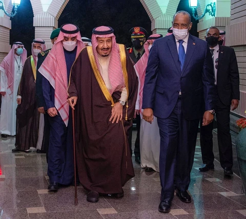 سيدي خادم الحرمين الشريفين يستقبل رئيس مجلس السيادة الانتقالي السوداني