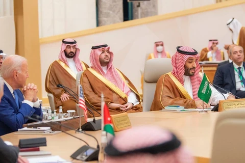 سمو سيدي ولي العهد يرأس قمة جدة للأمن والتنمية نيابةً عن خادم الحرمين الشريفين