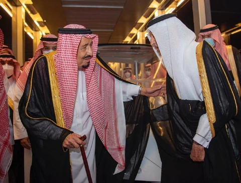 سيدي خادم الحرمين الشريفين يغادر جدة متوجهاً إلى الرياض