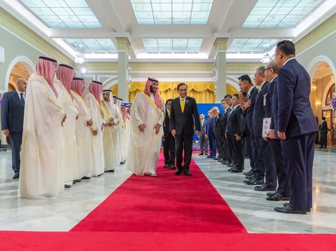 سمو سيدي ولي العهد ورئيس وزراء تايلند يشهدان تبادل مذكرات التفاهم