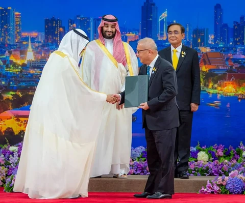 سمو سيدي ولي العهد يلتقي رئيس وزراء تايلند ويعقدان مباحثات رسمية