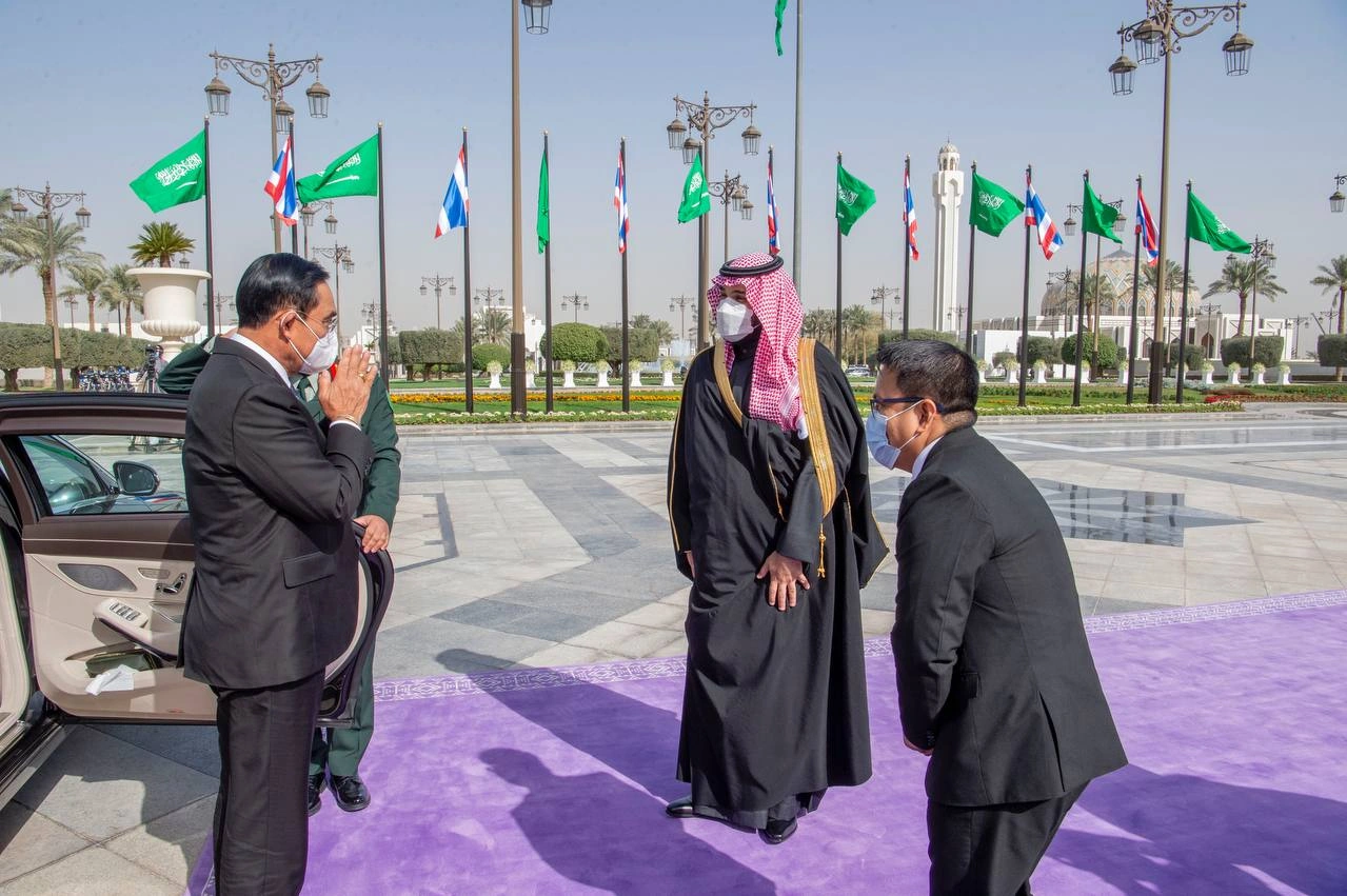 سمو سيدي ولي العهد يستقبل رئيس الوزراء وزير الدفاع في تايلند - صورة 1