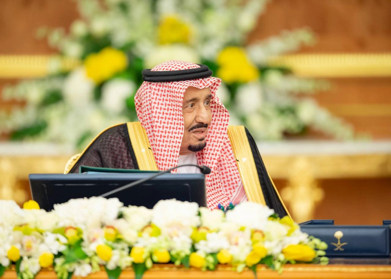 سيدي خادم الحرمين الشريفين يرأس جلسة مجلس الوزراء بجدة - صورة 1