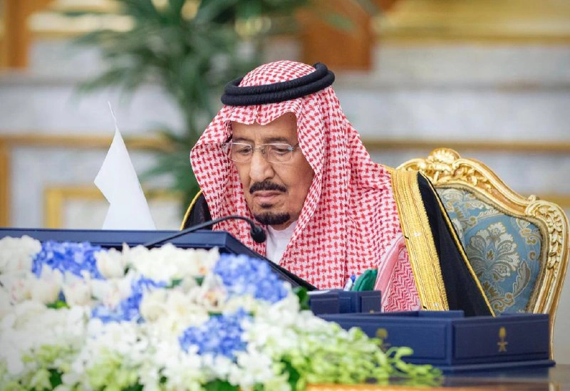 سيدي خادم الحرمين الشريفين يرأس جلسة مجلس الوزراء في قصر السلام بجدة - صورة 1