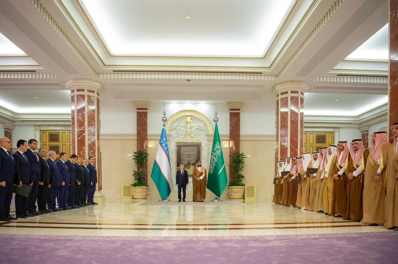 سمو سيدي ولي العهد ورئيس أوزبكستان يشهدان تبادل الاتفاقيات ومذكرات التفاهم بين البلدين - صورة 1