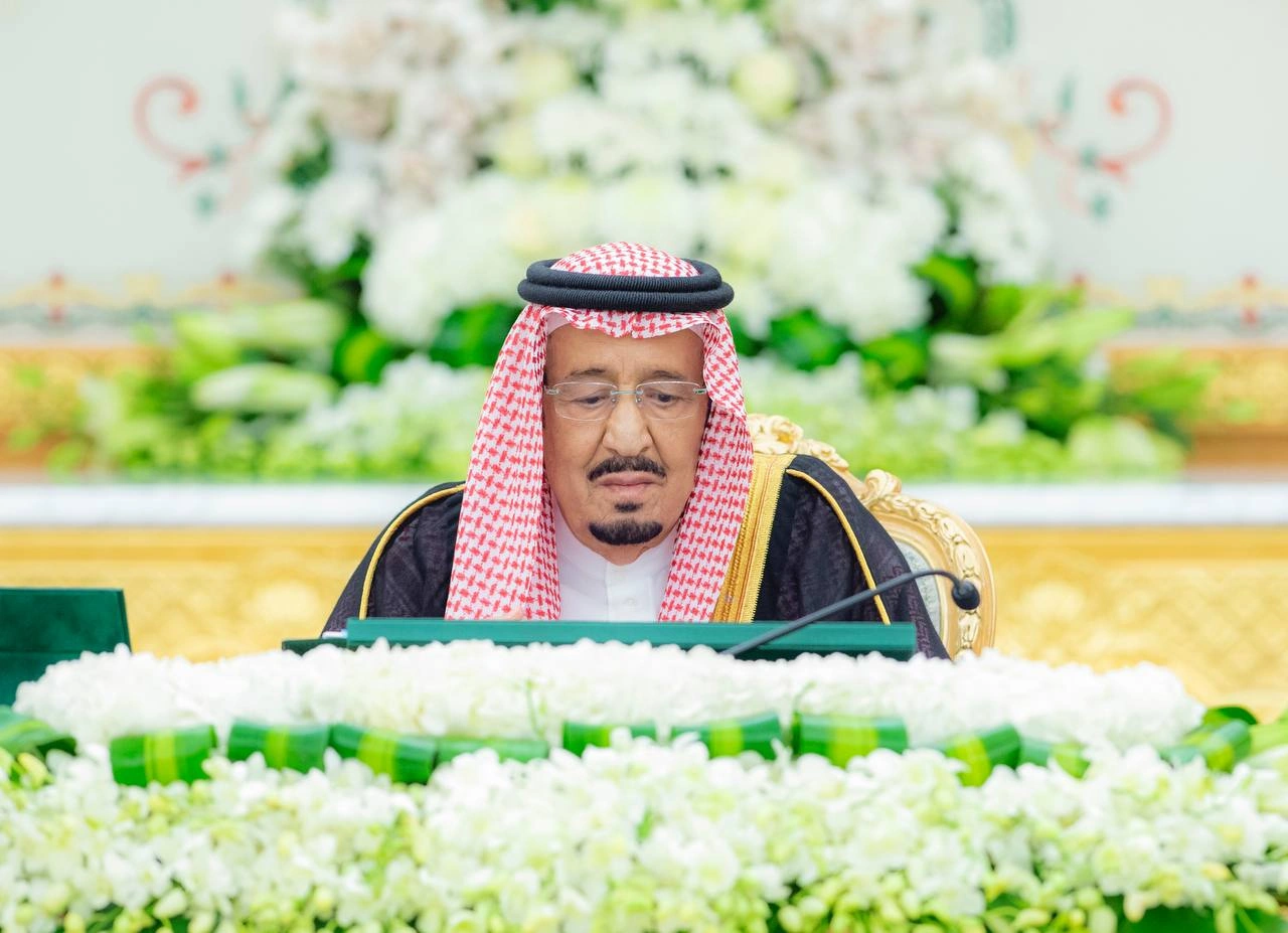 سيدي خادم الحرمين الشريفين يرأس جلسة مجلس الوزراء بالرياض - صورة 1
