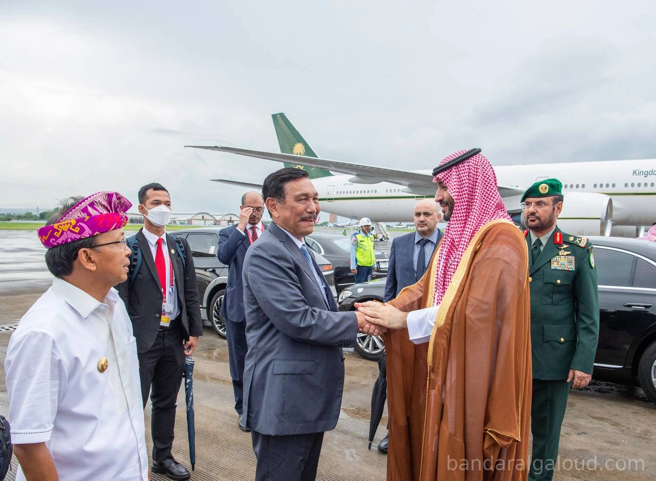 سمو سيدي ولي العهد يغادر إندونيسيا بعد رئاسة وفد المملكة في قمة العشرين - صورة 1