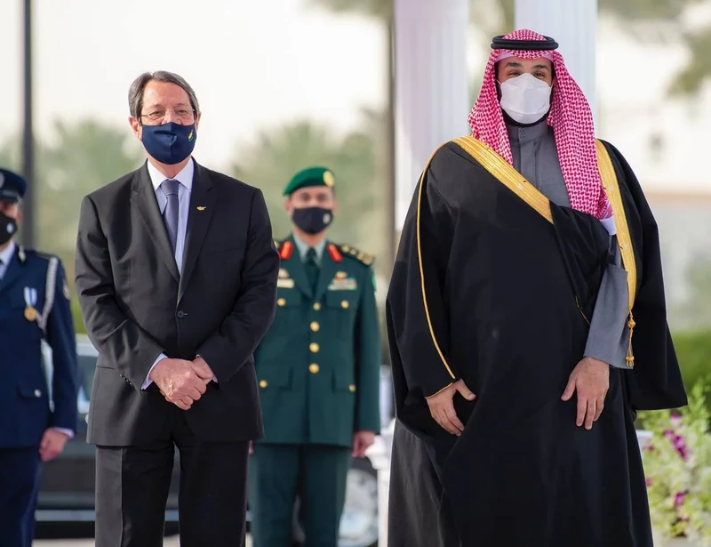سمو سيدي ولي العهد يستقبل فخامة رئيس قبرص وقد أجريت لفخامته مراسم استقبال رسمية - صورة 12