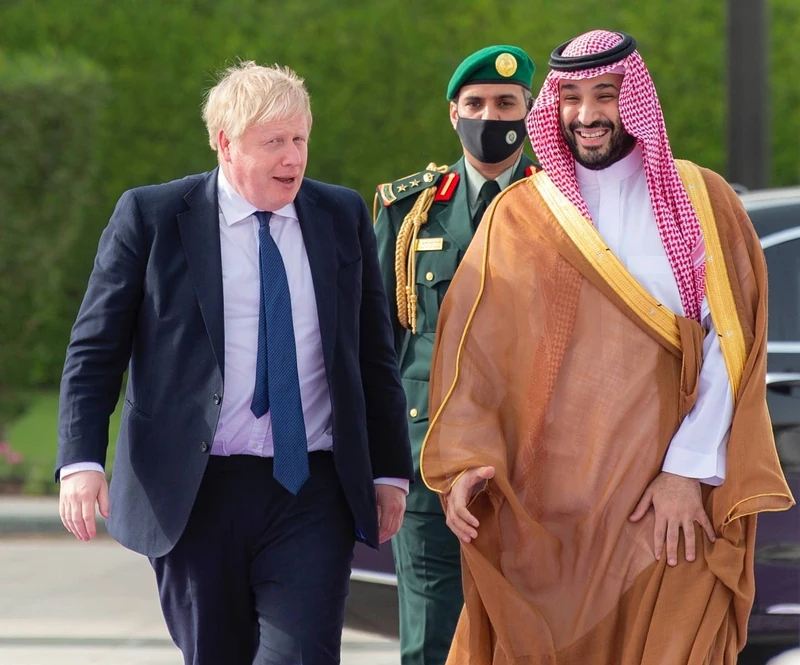 سمو سيدي ولي العهد يستقبل دولة رئيس وزراء بريطانيا وقد أجريت لدولته مراسم استقبال رسمية - صورة 10