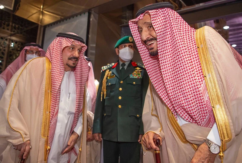 سيدي خادم الحرمين الشريفين يغادر الرياض متوجهاً إلى جدة - صورة 2