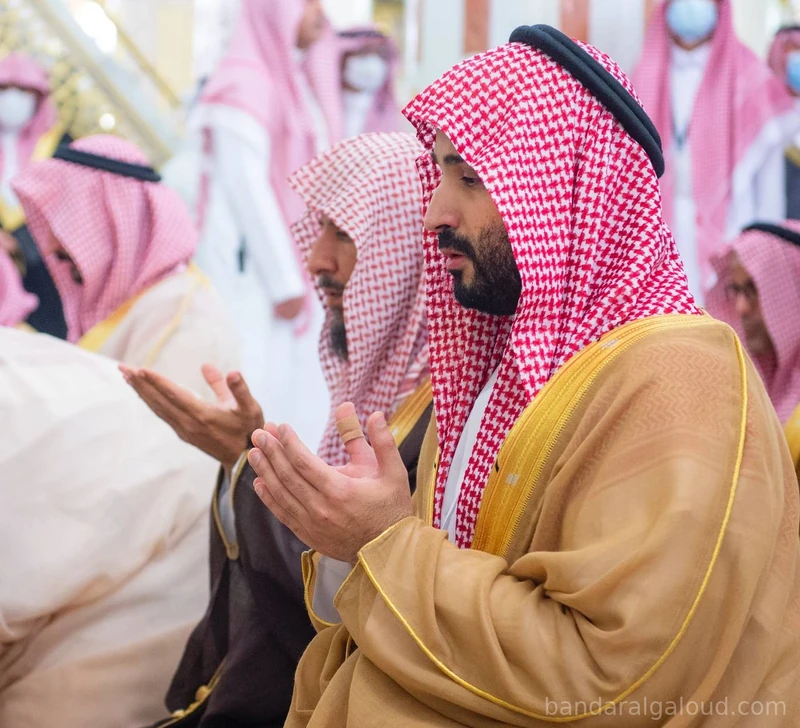 سمو سيدي ولي العهد يزور المسجد النبوي ويتشرف بالسلام على رسول الله ﷺ - صورة 3