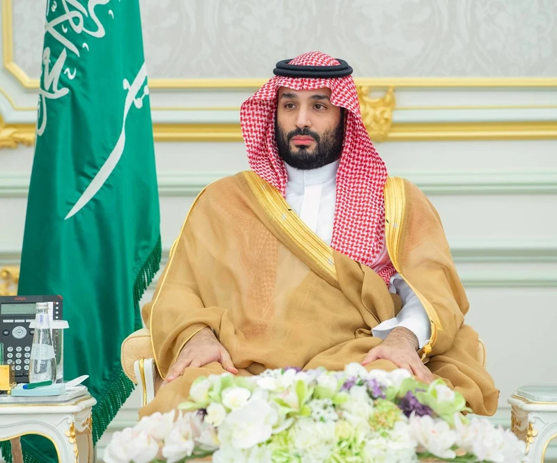 سمو سيدي ولي العهد يستقبل أصحاب الفضيلة والعلماء والمواطنين بالمدينة المنورة - صورة 9