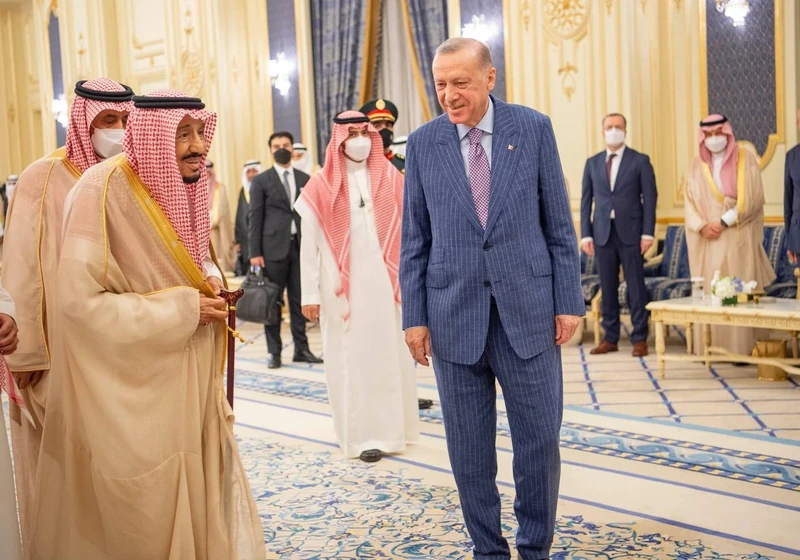 سيدي خادم الحرمين الشريفين يستقبل فخامة رئيس جمهورية تركيا ويقيم مأدبة عشاء رسمية تكريما له - صورة 7